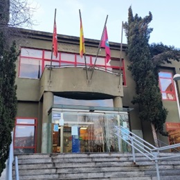  Fachada de la Oficina de Atenci&oacute;n a la Ciudadan&iacute;a de Villaverde